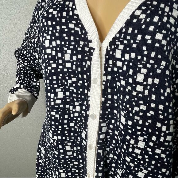 Nue Options Women’s Long Sleeve Button Down Cardigan Navy Blue and Off White 2X - Picture 3 of 13